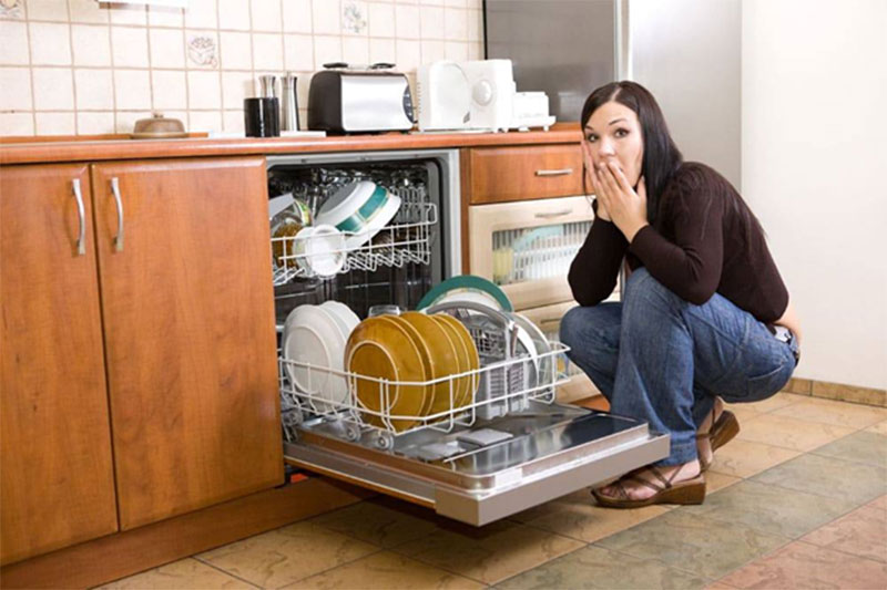 اگر ماشین ظرفشویی برنامه را تمام نکرد چه باید کرد؟